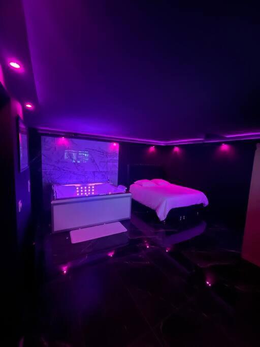 La Suite Prestige Jacuzzi,Sauna,Netflix,Disney Amiens Exterior photo